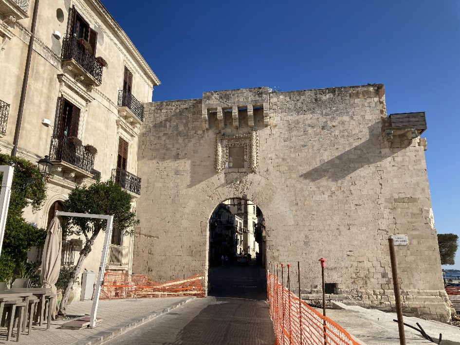 Syrakus – Stadttor Porta Marina Ortigia